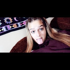 Meet your Posher, Natalie